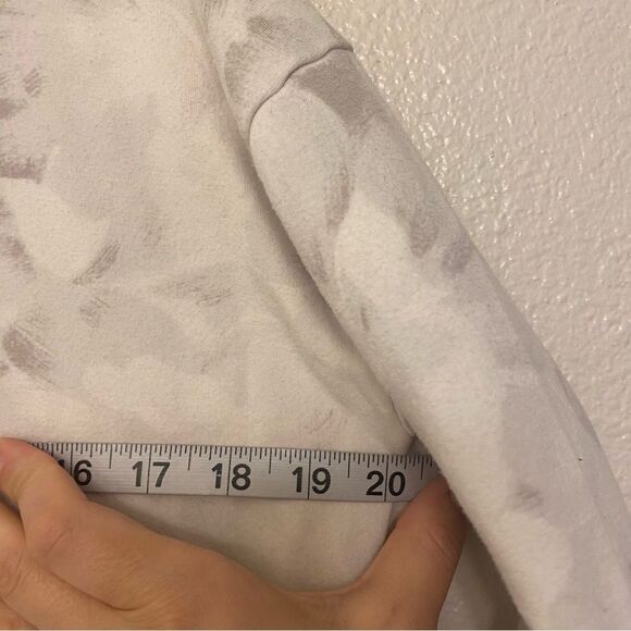 ATHLETA CHAKRA FLORAL BLUFF GRAY BALANCE PRINTED sweatshirt lyocell modal XXS - Picture 9 of 10